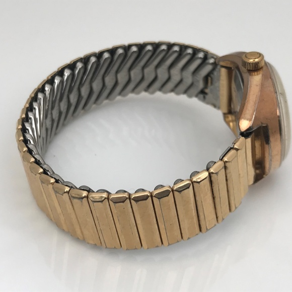 Vintage Timex Ladies Watch Gold Tone Hand Winding - Picture 5 of 8